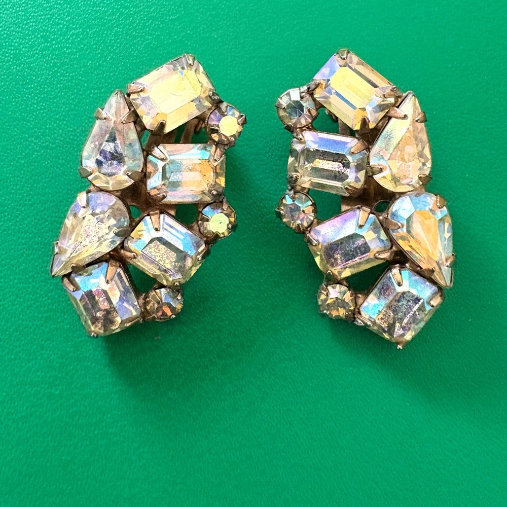 Albert Weiss Aurora Borealis AB  Crystal clip  Earrings